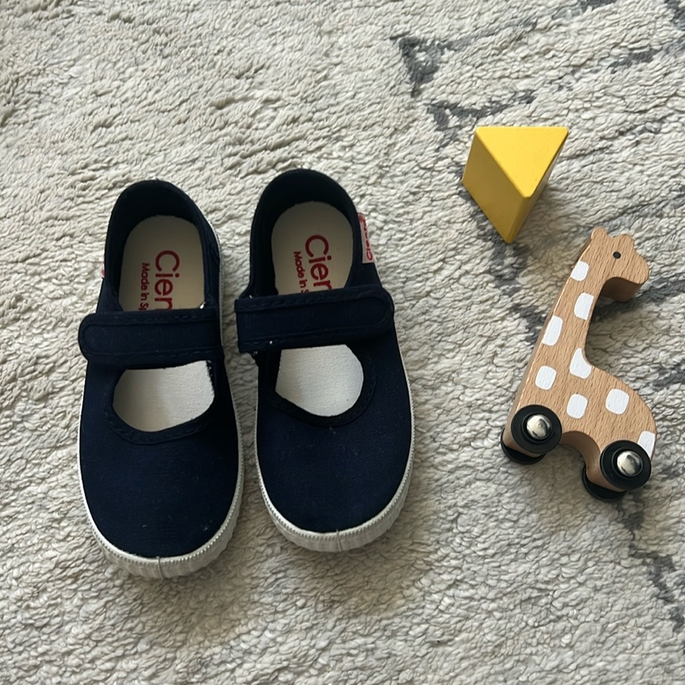 Cienta Toddler Girl Navy Mary Jane Shoes